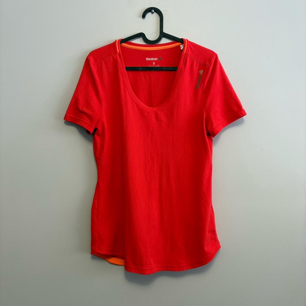 Reebok Women’s Bright Red Scoop Neck Short Sleeve Tee